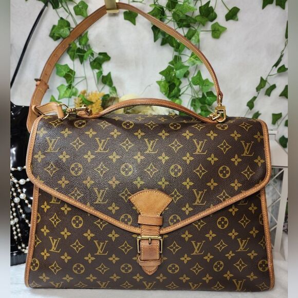 Authentic Louis Vuitton Monogram Beverly 43 with Dust Bag - Picture 4 of 17